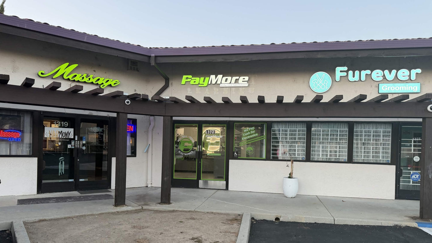 paymore Milpitas store front